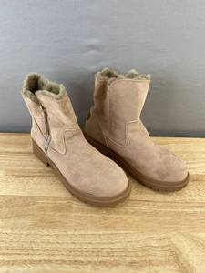 Fur-Lined Zip-Up Boots Womens Size 10 Apricot - Brand New