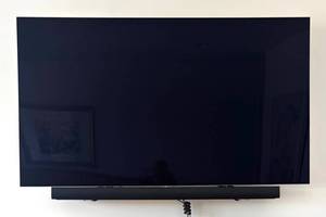 MB - LG OLED 55-Inch 4K HDR Smart TV with LG Sound Bar & Subwoofer