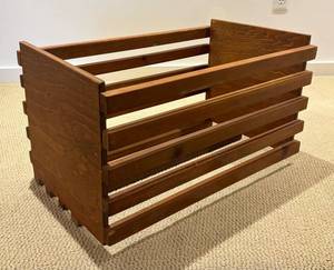 LL - Wooden Crate