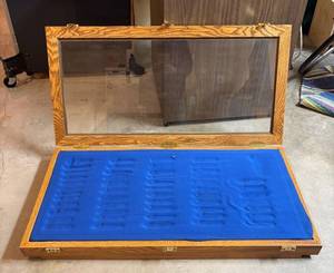 S - Oak Wood Display Case with Glass Top