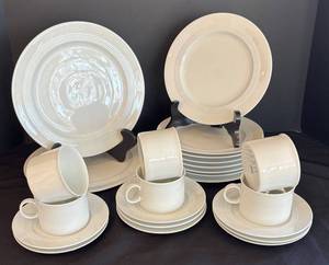 LR - Melitta Dinnerware Set