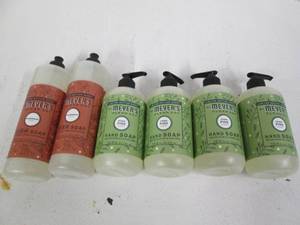 6 Assorted Mrs Meyers clean day cle...