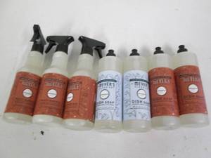 7 Assorted Mrs Meyers clean day cle...