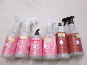6 Assorted Mrs Meyers clean day cle...