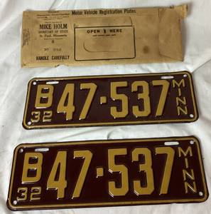 Pair of 1932 Minnesota Licence Plates with Original Mailing Envelope