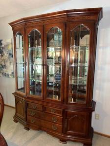 Stanley American Heritage China Hutch Cabinet 66x18x82 Lighted