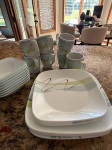 Corelle Vitrelle 21 Pc Square Dinnerware Set Abstract Pattern