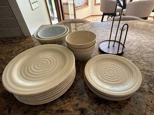 Home Stoneware Dinnerware Set 16 Pc Cream Beige Hand-Painted