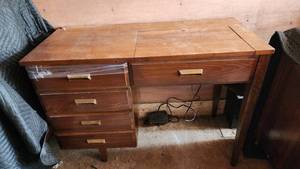 Singer Touch & Sew Sewing Machine with Accessories and Cabinet