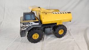 Tonka Yellow Dump Truck