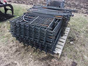 Pallet of 43-Steel Decorative 26 Tall Fencing