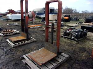 Presto Hydraulic Lift Truck (Unknown Condition)