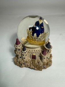 Vintage Camelot Castle W Merlin The Wizard Musical Snow Globe Plays Camelot New