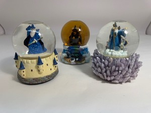 Lot of (3) Wizard Gloves