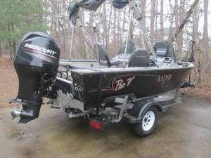2001 Lund Boat on a Karavan Trailer, Ready To Hit The Water!