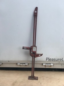 Hi-Lift Deluxe Jack - Model HL-485  Max capacity 7000 lbs
