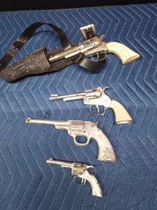 Vintage 3 Metal and 1 tin toy guns and 1 holster (Ku Gore, Frandine #1724708, H, Pony Boy)