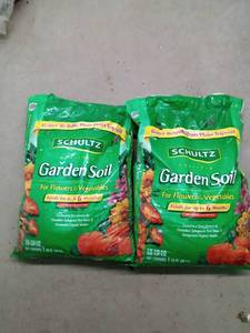 2 (28.3L) Bags of garden soil