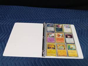Binder of 90 Pokmon cards