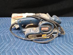 Ryobi electric belt sander with dust bag - WORKS