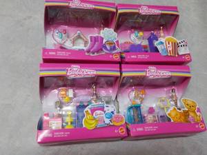 4 Mini Barbie Land Toys...