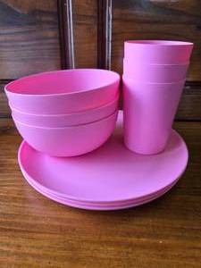 Camping Dinner Ware, 4 Coffee Cups with Lids, Pink, Red and Gray Cups, Plates and Bowls