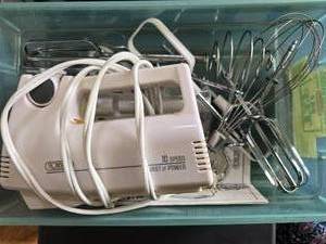 Hand Mixer with Extra Beaters