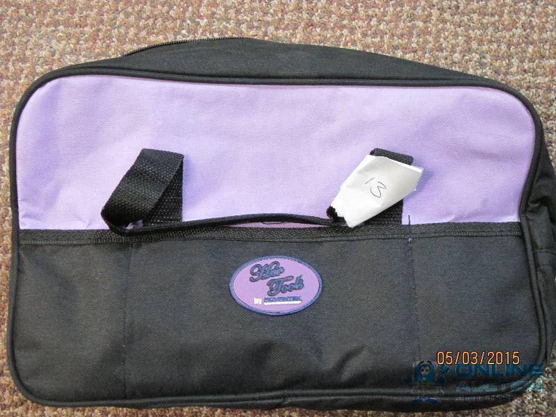 lot 13 image: Purple Tool Kit