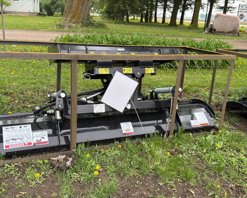 Mower King Skid Steer Bulldozer (SPA84)