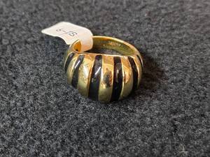 12.5-grams 18K Gold Ring Size 9