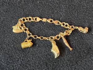 13.6-grams 14K Gold Charm Bracelet