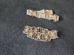 68.4-grams (total) 830 Silver - Lot of (2) Bracelets 7