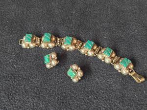 39.8-grams (total) Sterling Silver Earring and Bracelet Set
