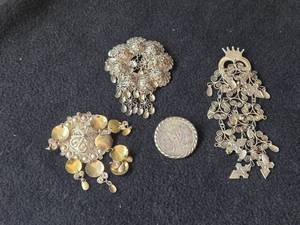 75.2-grams (total) 830 Silver - Lot of (4) Pins