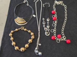Lot of (5) Necklaces