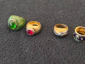 Lot of (4) Gemstone Rings