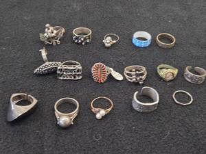 Lot of (16) Rings