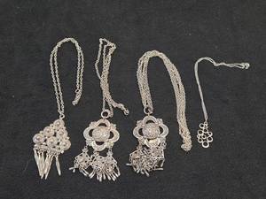 Lot of (4) Pendant Necklaces
