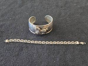 55.6-grams (total) Sterling Silver Bracelet  Cuff Bracelet
