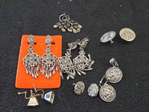 Lot of (7 Sets) Clip-on Earrings  Silver-tone