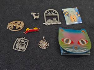 Lot of (8) Jewelry - Cat Coin Pouch, Cat Pins (x4), Dog Pin, Owl Pendant, Cat Pendant