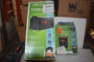 2 Mail Boxes