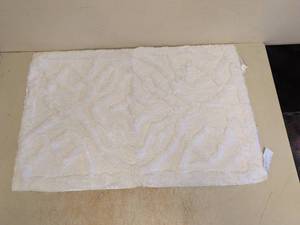 WELHOME BY WELSPUN BATH MAT WHITE