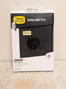NEW OTTER BOX DEFENDER SERIES PRO IPAD (7,8 & 9th GEN)