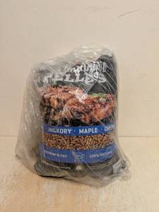 NEW KIRKLAND SIGNATURE BBQ HARDWOOD PELLETS