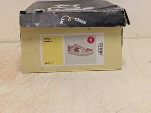 NEW ART CLASS KIDS KAITLYN SNEAKERS SIZE 5 PINK