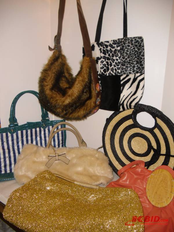 lot 22 image: Funky, Far Out Purse Collection