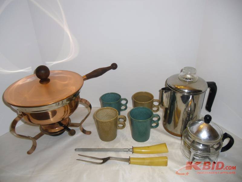 lot 23 image: Copper Chaffing dish, Bennington Pottery Trigger Mugs, Retro Coffee & Tea Pots