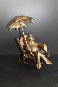 Brass Umbrella Frog Figure