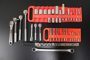 Socket And Ratchet Set